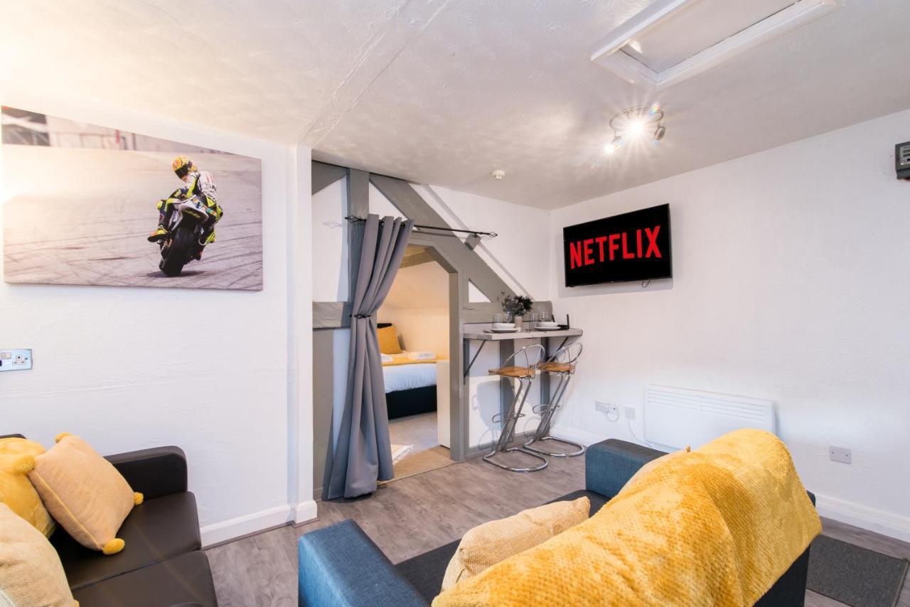 Dd Apartment 8 - Free Parking - Fast Wifi Касл-Донингтон Экстерьер фото