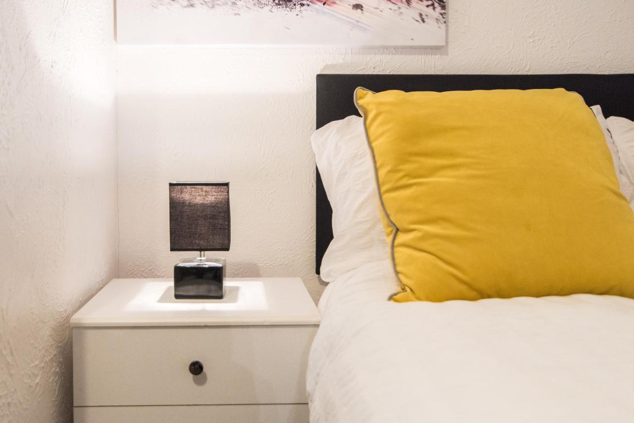 Dd Apartment 8 - Free Parking - Fast Wifi Касл-Донингтон Экстерьер фото